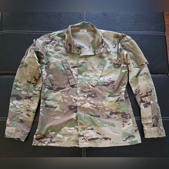 U.S. Army OCP ACU Coat (Medium Reg) - Picture 3 of 9